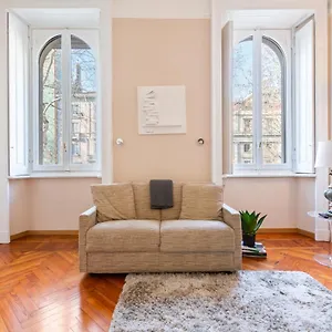 Apartment Porta Romana Cozy, Milan