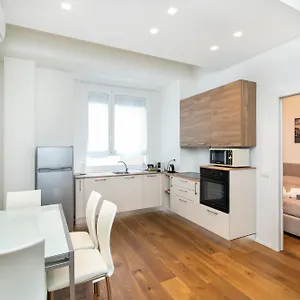 Apartment Magnoliaapartments - 6 Senatore Duomo, Milan
